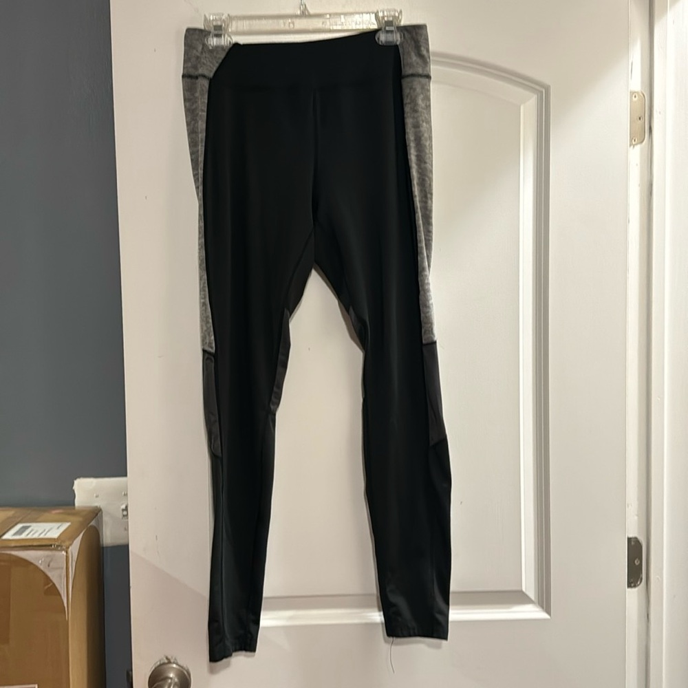 She black gray with mesh leg opening spandex pants medium